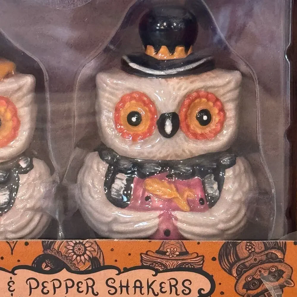 NIB Johanna Parker Carnival Cottage Halloween Owl Ceramic Salt & Pepper Shakers